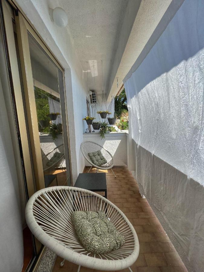Apartmani Mia Palit Exterior photo